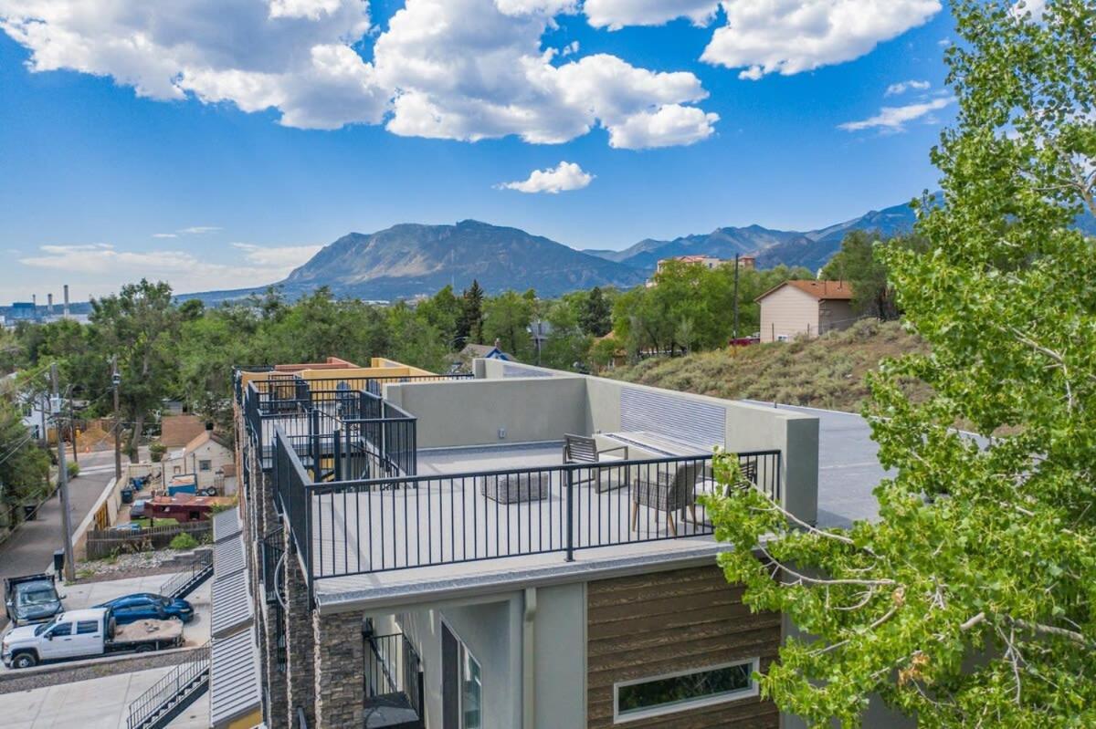 4Bd Home W Rooftop Patio Fire Pit & Mountain Views コロラドスプリングス エクステリア 写真