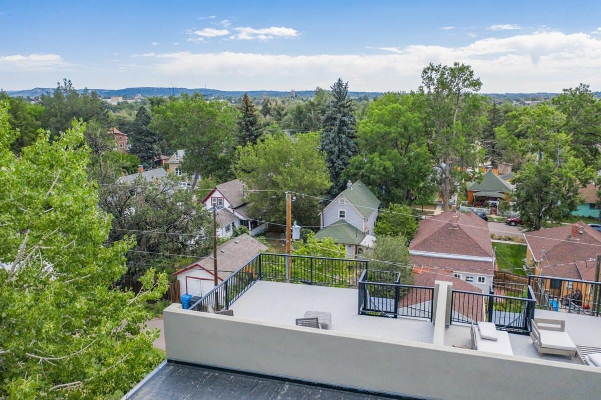 4Bd Home W Rooftop Patio Fire Pit & Mountain Views コロラドスプリングス エクステリア 写真