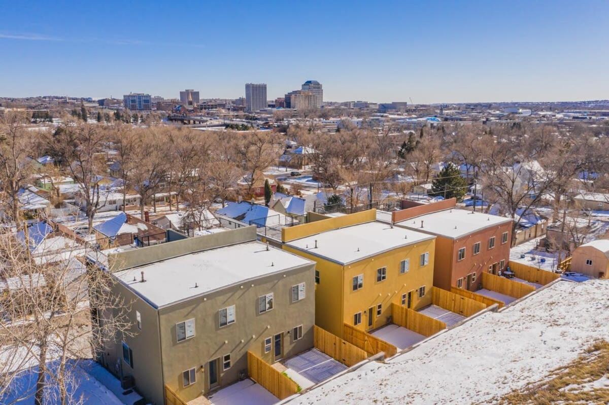 4Bd Home W Rooftop Patio Fire Pit & Mountain Views コロラドスプリングス エクステリア 写真